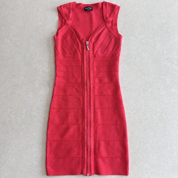 Bebe Deep V Zipper Bodycon Dress ASO Isabelle Lightwood - Picture 4 of 9